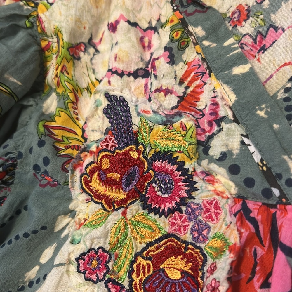 Tianello Multicolor Floral Blouse with Puff Sleeves - Picture 3 of 4